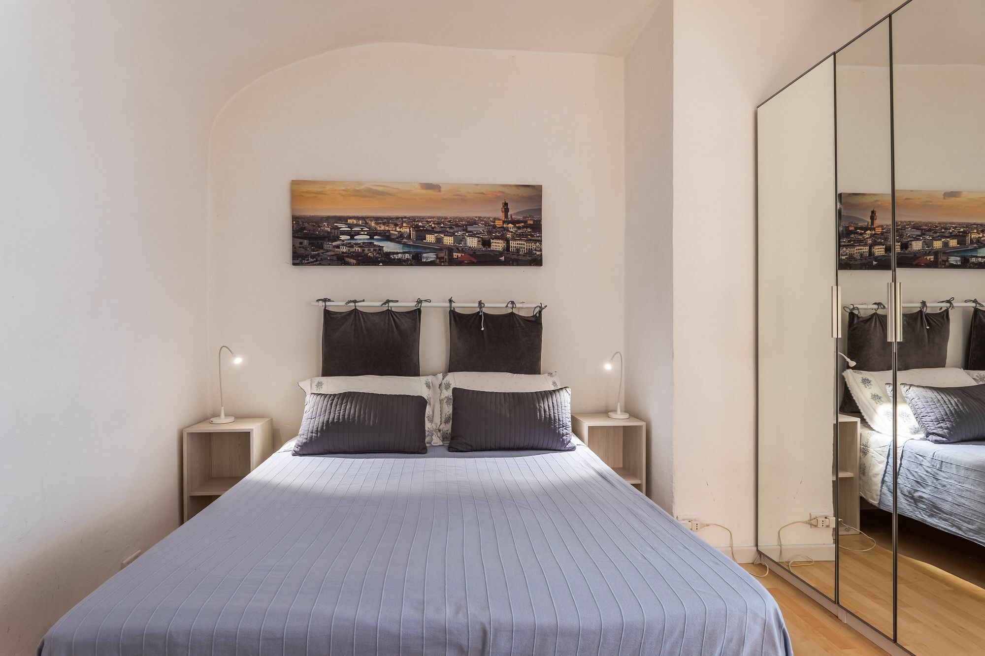 Romana Place Firenze