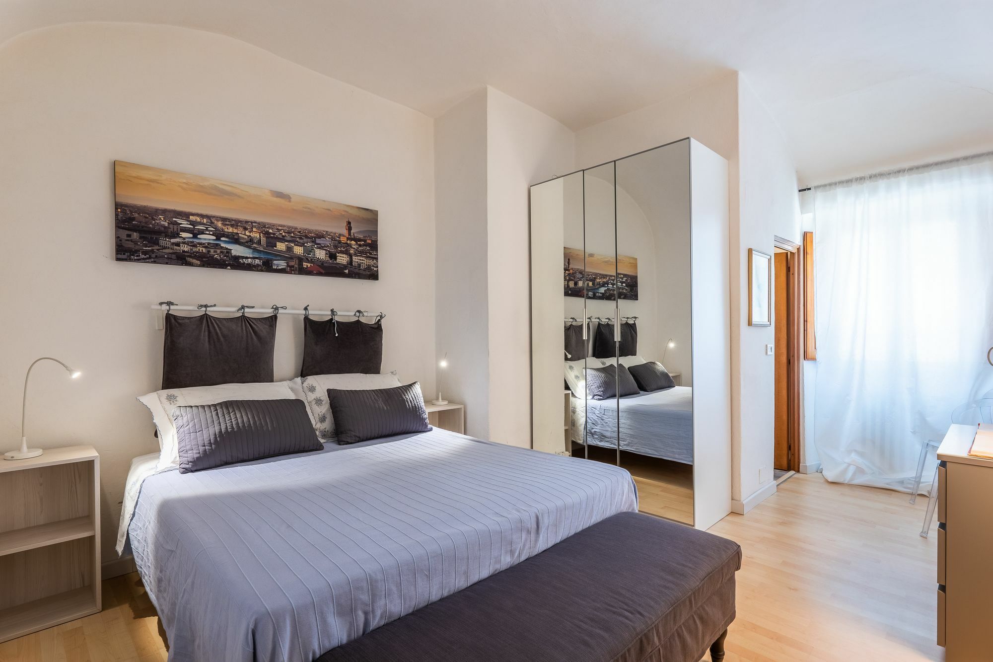 Romana Place Firenze